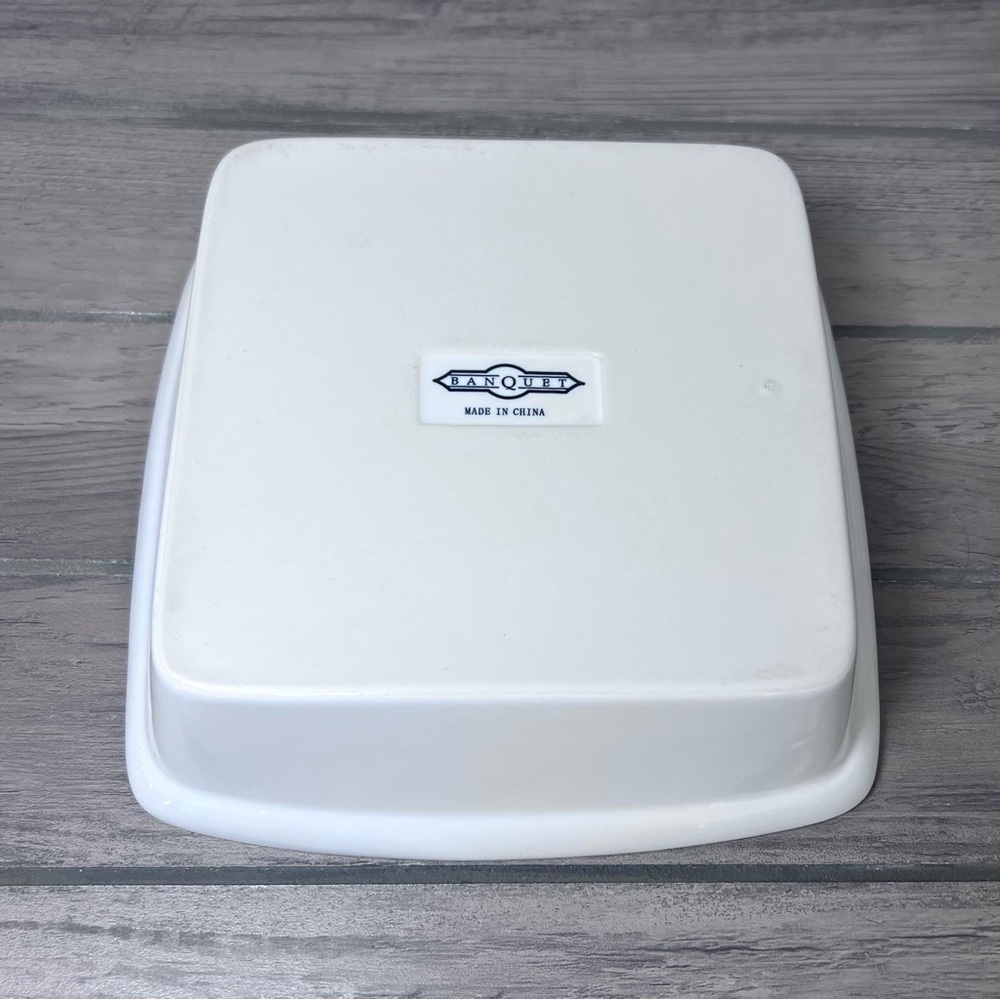 Banquet White Ceramic Casserole Baking Dish with Lid & Scrollwork Metal Stand - Picture 6 of 10